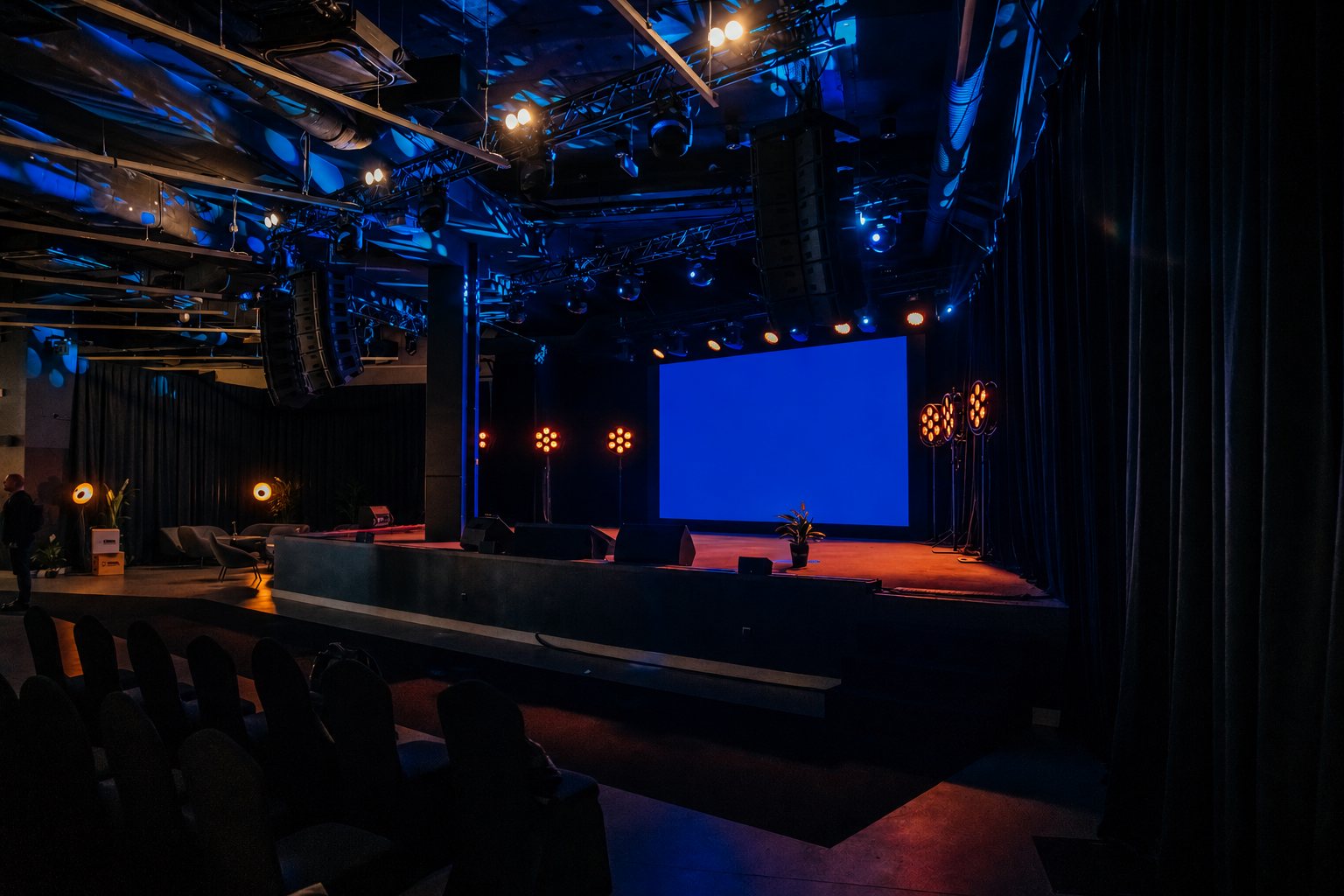Klub Muzyczny B17 — scena z ekranem LED