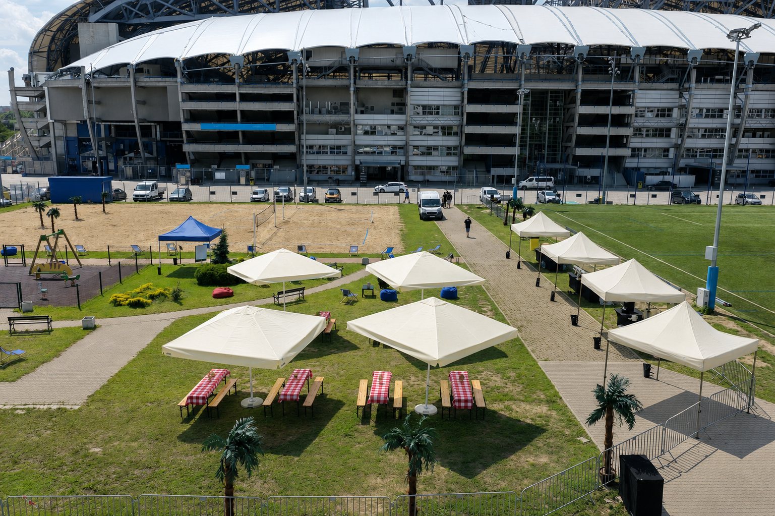 Strefa Sportu przy Enea Stadionie — namioty i strefy gastronomiczne